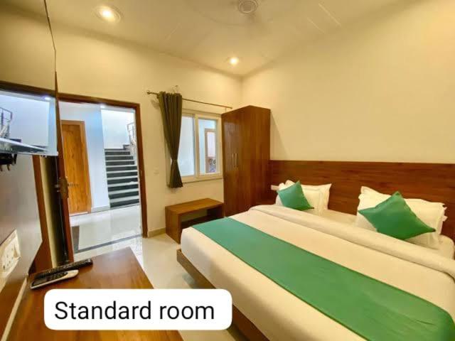 Triple One Hotel Tapovan Rishikesh,Near Laxman Jhula Exteriör bild