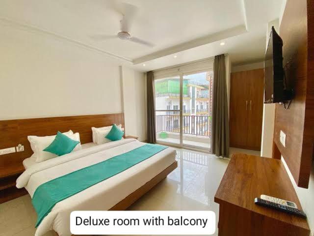 Triple One Hotel Tapovan Rishikesh,Near Laxman Jhula Exteriör bild