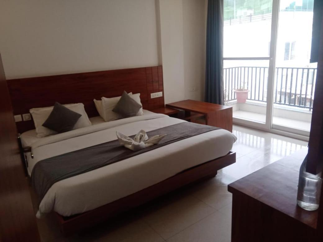 Triple One Hotel Tapovan Rishikesh,Near Laxman Jhula Exteriör bild
